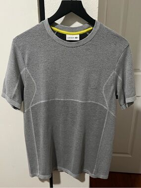 Like NEW Lacoste Motion Breathable Seamless Tee